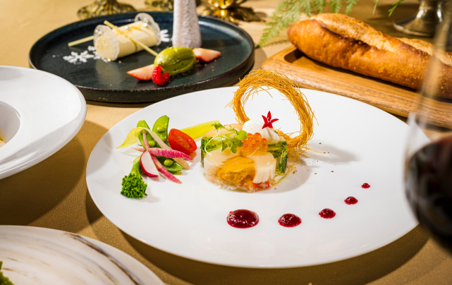 画像：フレンチ「ベイ・ビュー」クリスマスディナー