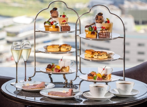 スカイラウンジ「ベイ・ビュー」アフタヌーンティーセット～マロン＆ショコラ～