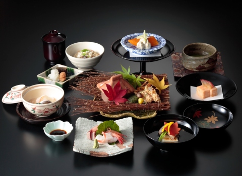 会席　夜のお献立
