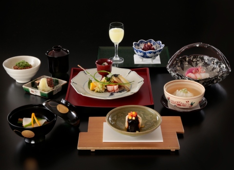 会席　夜のお献立