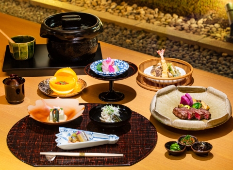 会席　夜のお献立