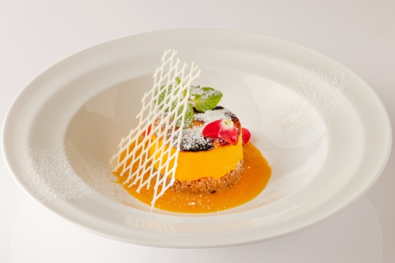 ペストリーシェフ監修　その場で炙るマンゴーブリュレ