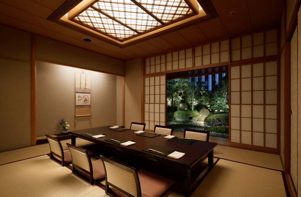 画像：日本庭園が見える和個室