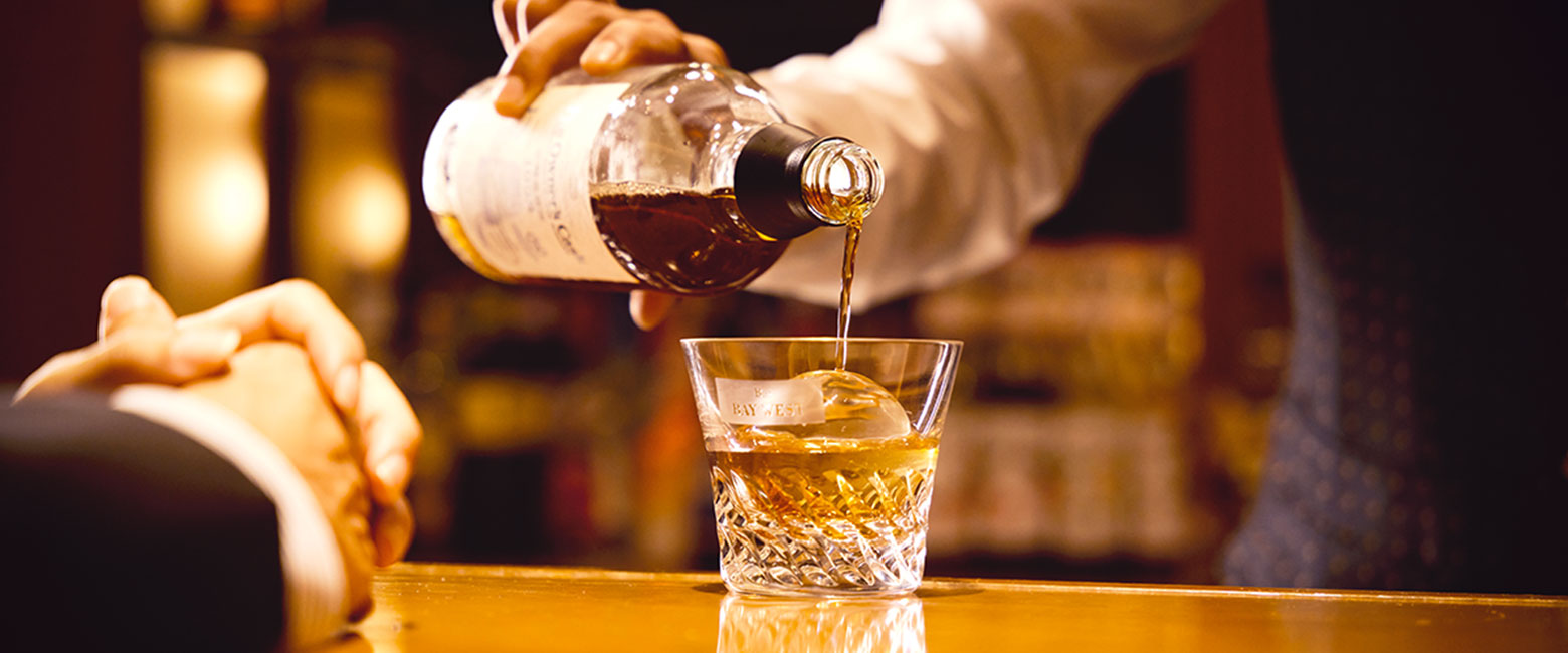 画像：バー「ベイ・ウエスト」 料理