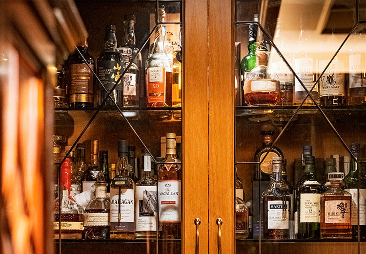 画像：バー「ベイ・ウエスト」 料理