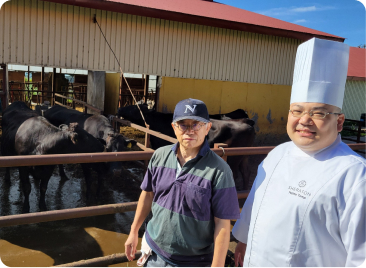 画像：北海道産黒毛和牛e-びーふのタタキ アイヌネギとオリーブのコンディマン