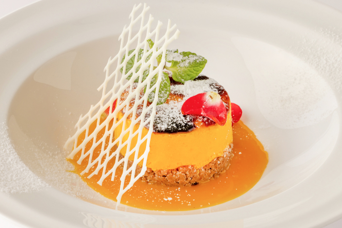 マンゴーブリュレのデザートプレート