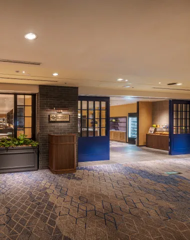 画像:オールデイダイニング「コンパス」内装 1