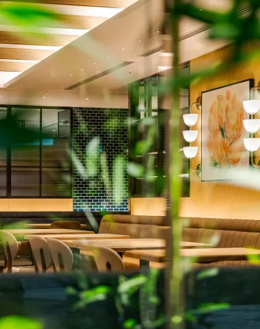 画像:オールデイダイニング「コンパス」内装 6