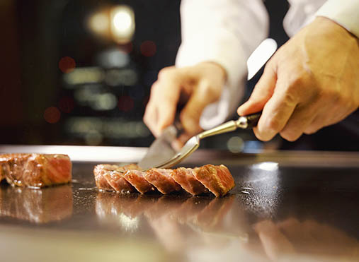 写真：鉄板焼「さがみ」