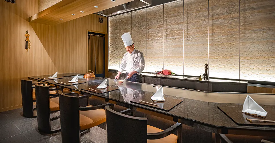 鉄板割烹「山吹」