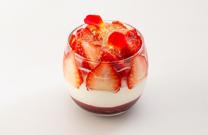 画像：福岡県産あまおうと北海道産フロマージュのヴェリーヌ