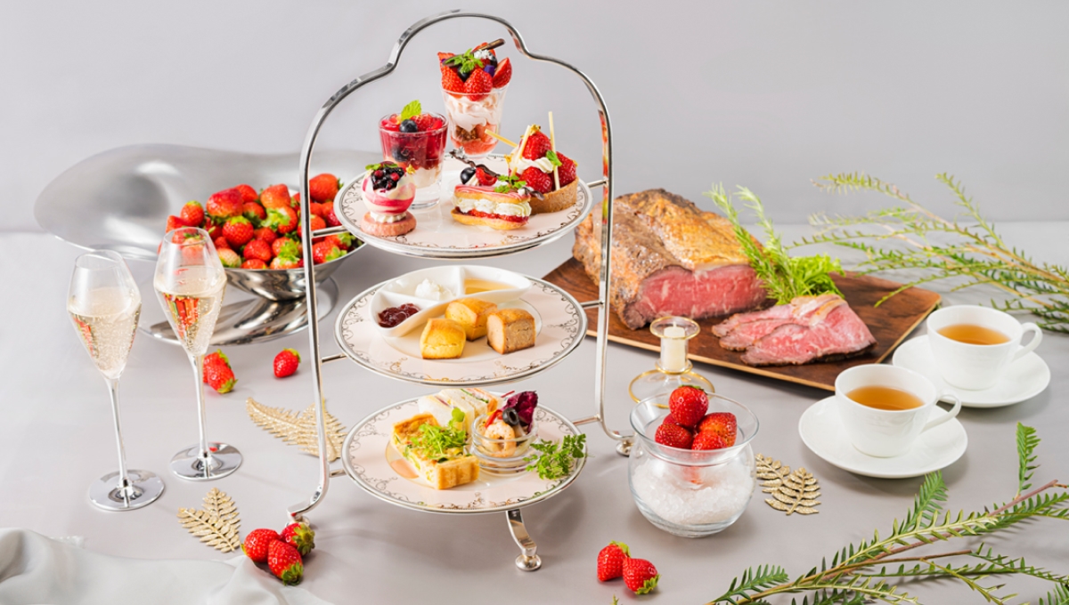 画像：ストロベリーアフタヌーンティーセット